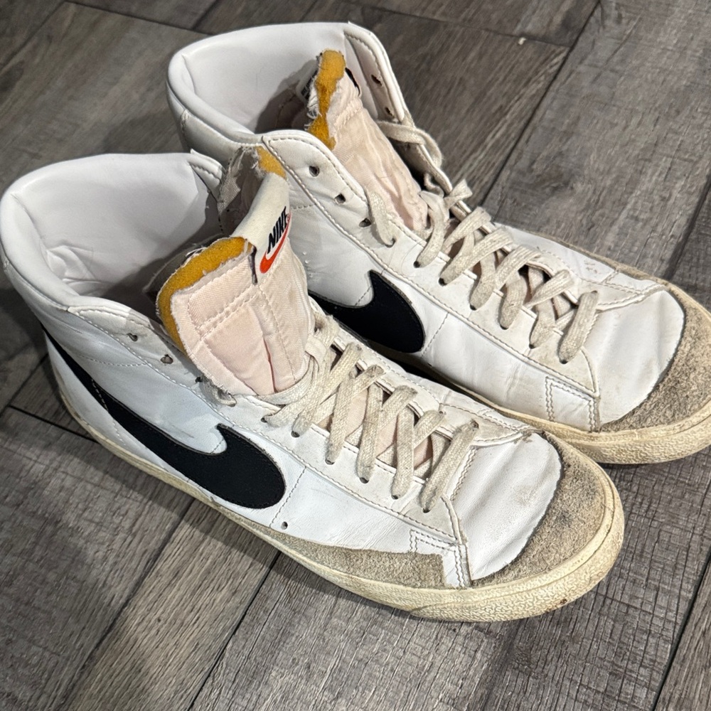 Nike Men’s Blazer Sneakers